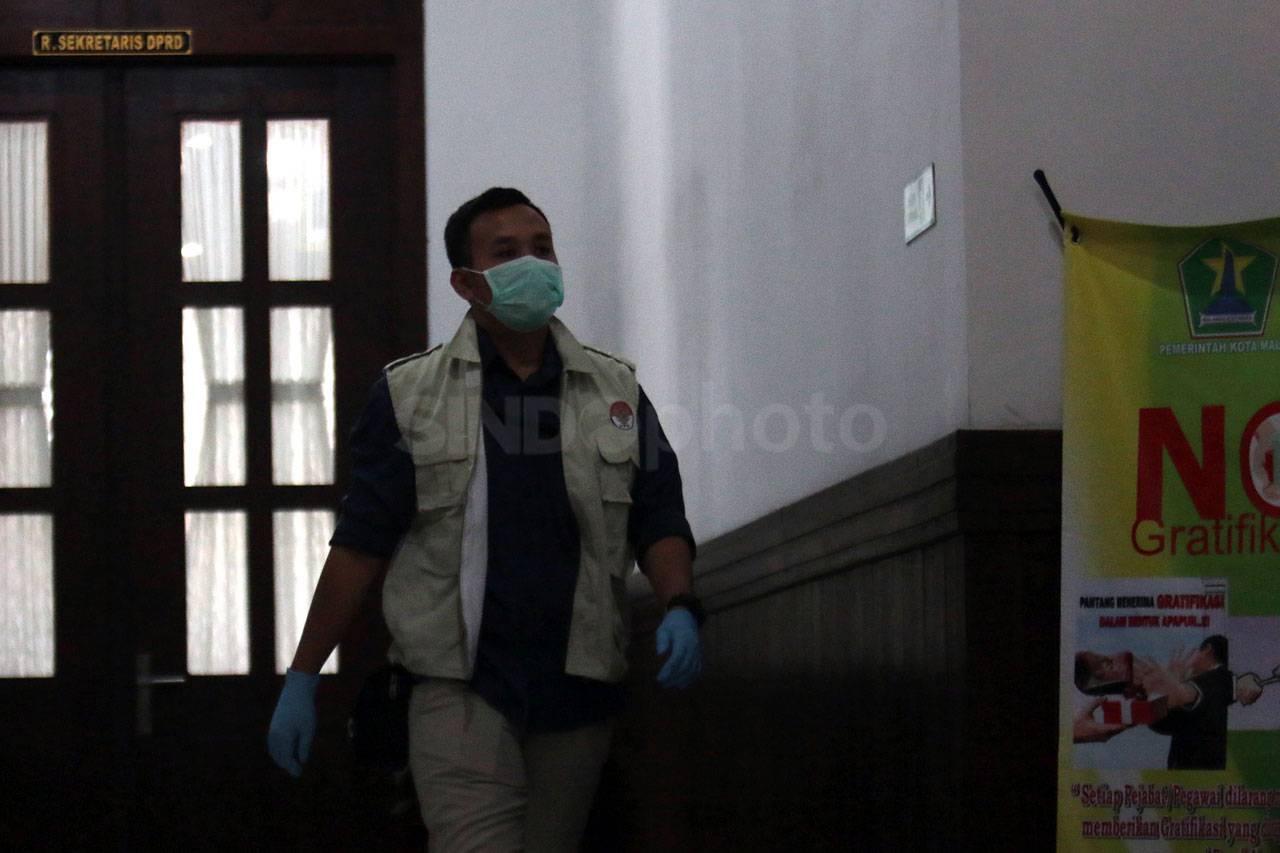 KPK Geledah Kantor DPRD...