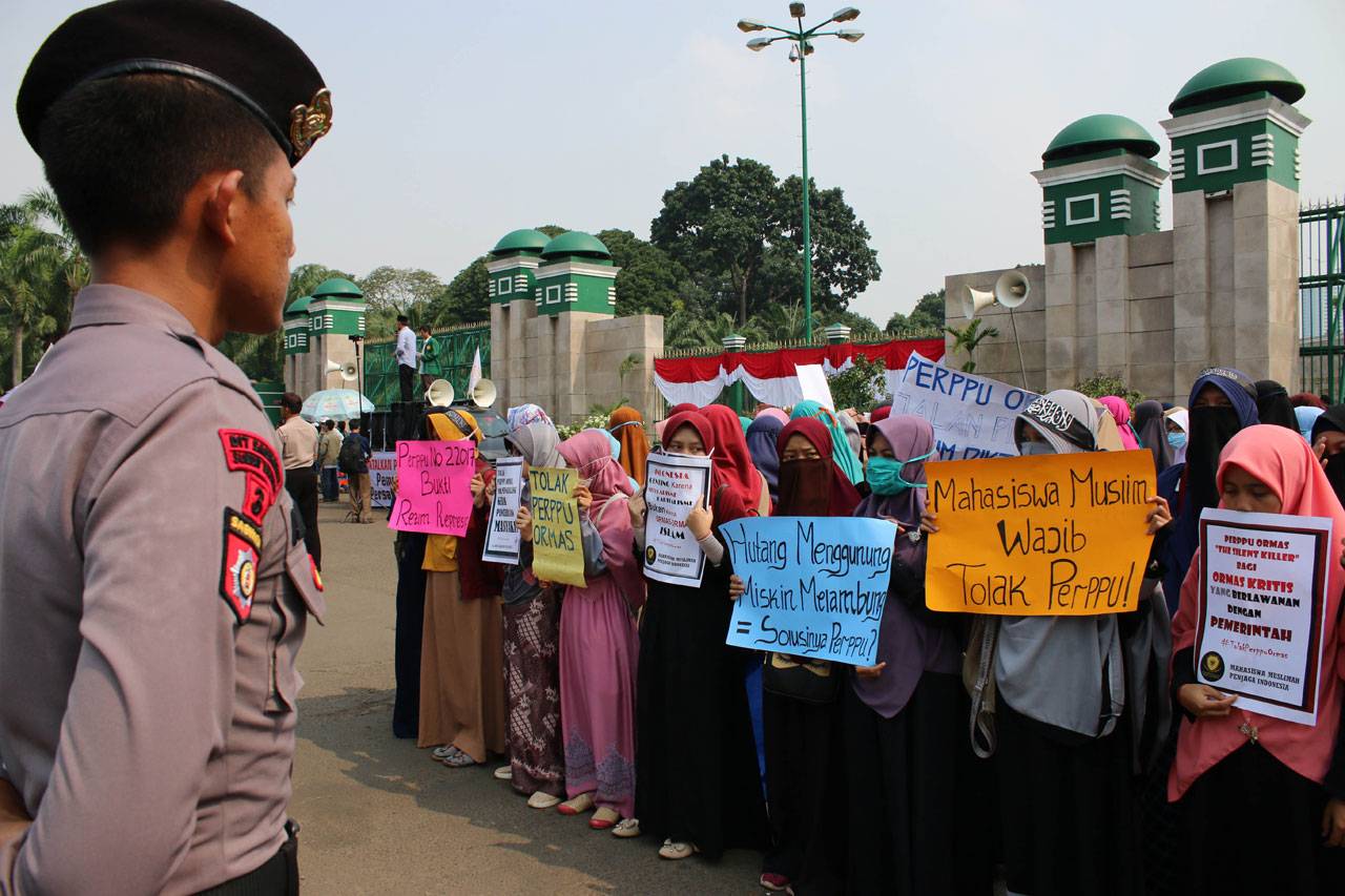 Aliansi Pemuda dan Mahasiswa...