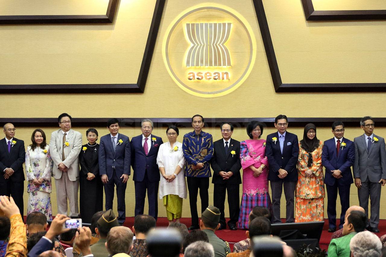 Presiden Jokowi Hadiri...