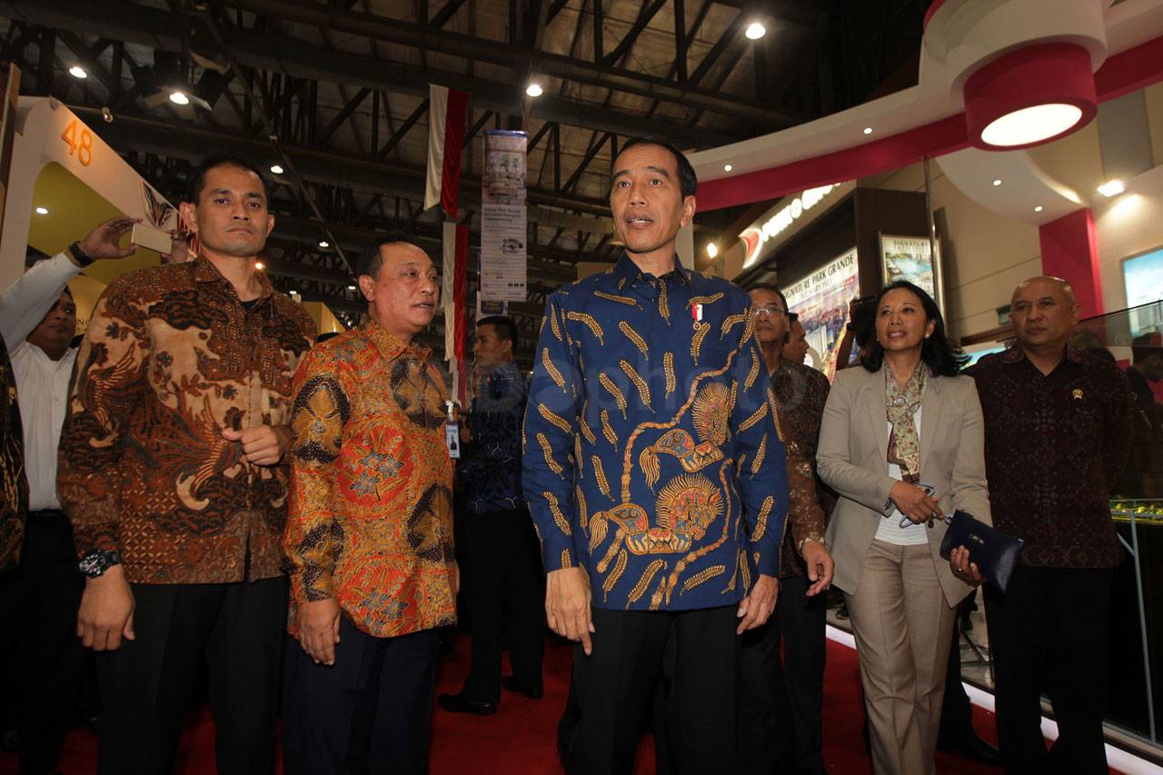 Presiden Jokowi Buka...