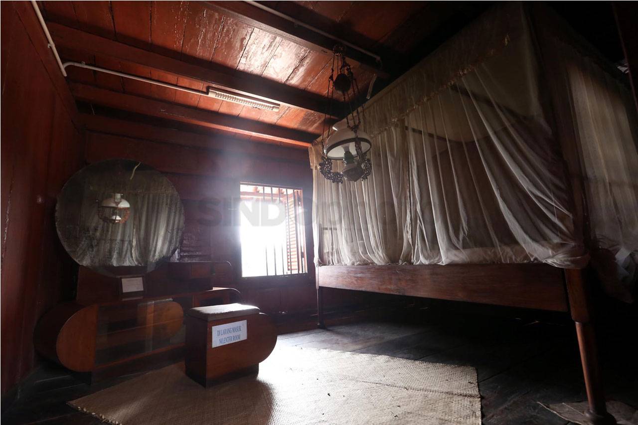 Merawat Rumah Si Pitung,...