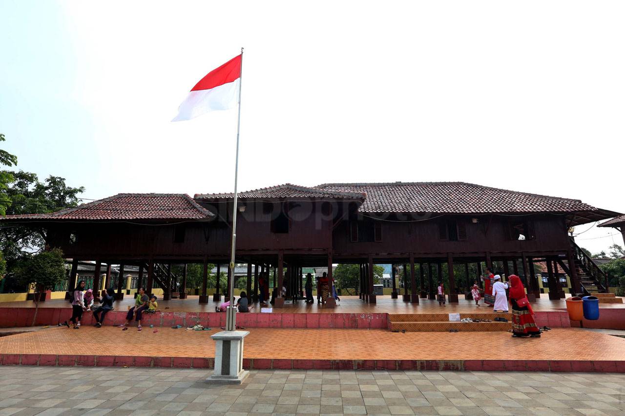 Merawat Rumah Si Pitung,...