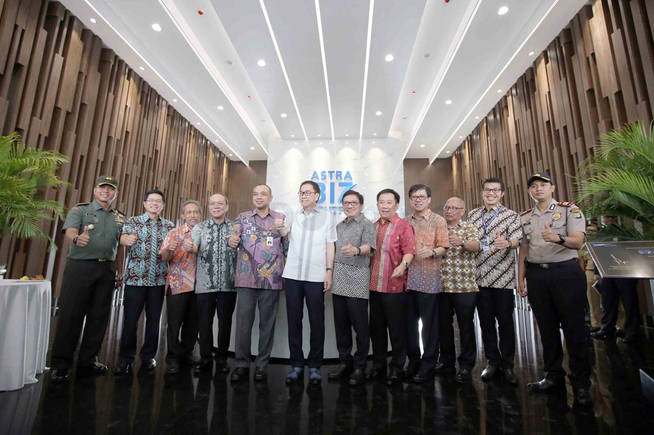 Peresmian Astra Biz...