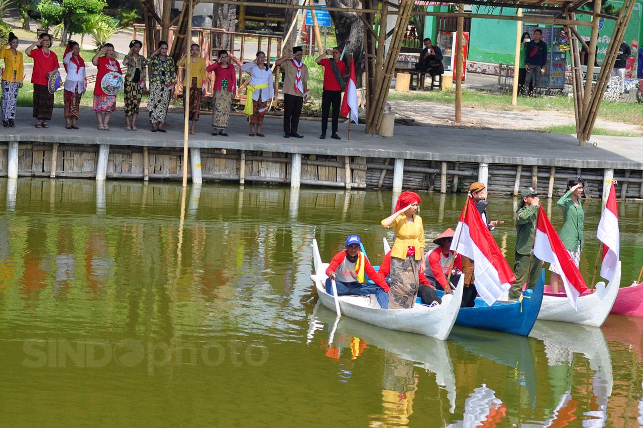 Upacara HUT RI di Hutan...