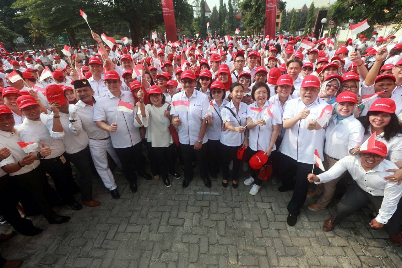 CIMB Niaga Gelar Upacara...