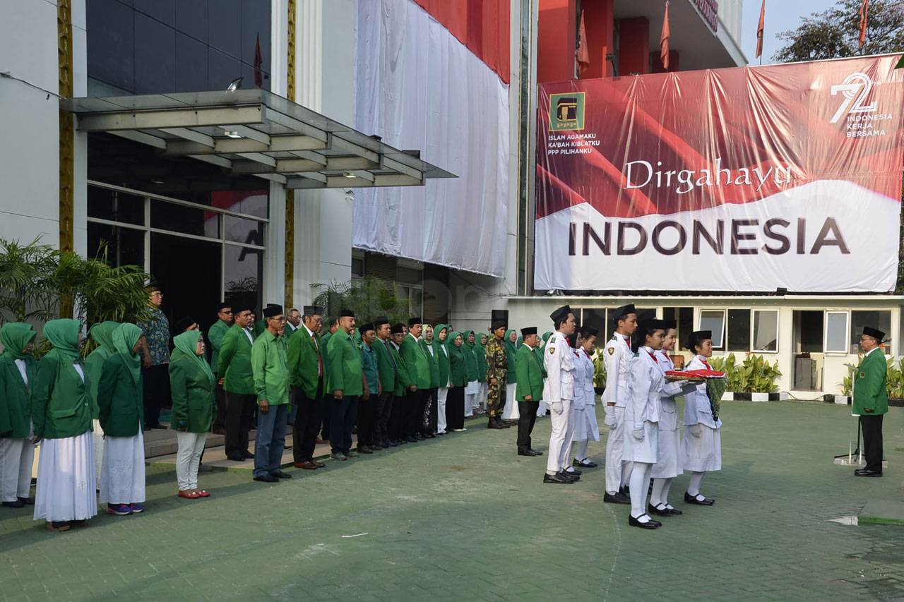 Ratusan Warga Antusias...
