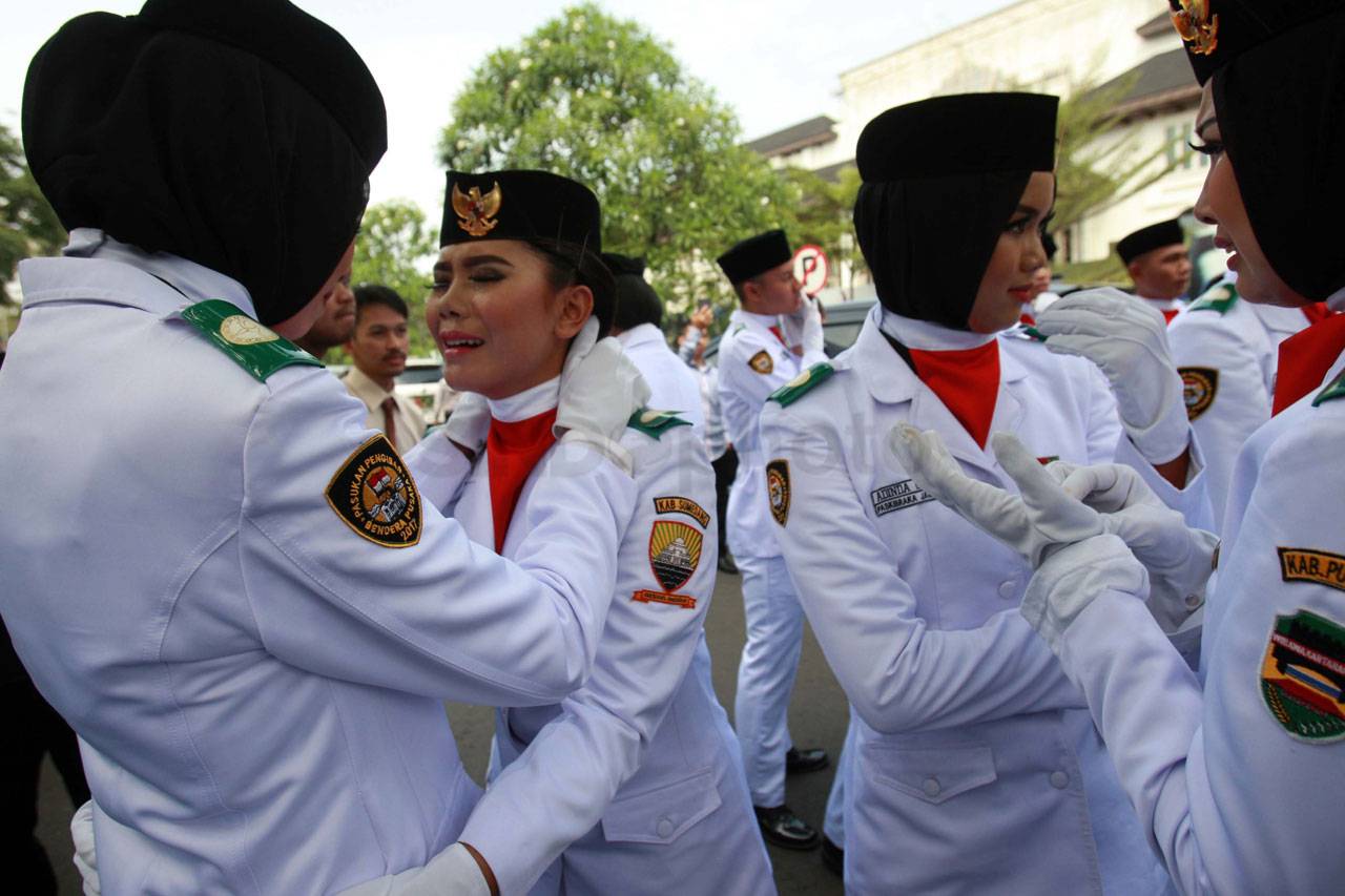 Air Mata Haru dan Bangga...