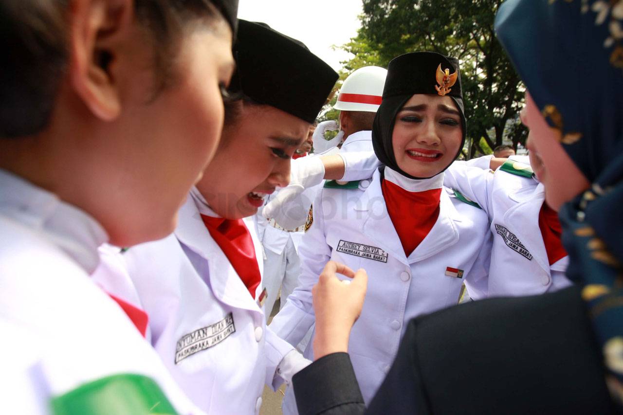 Air Mata Haru dan Bangga...