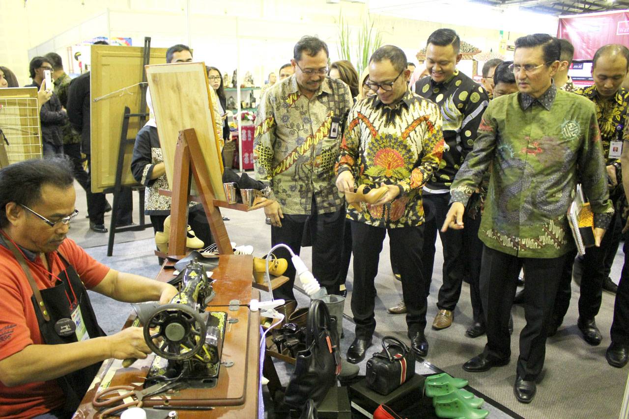 Menaker Kunjungi Indonesia...