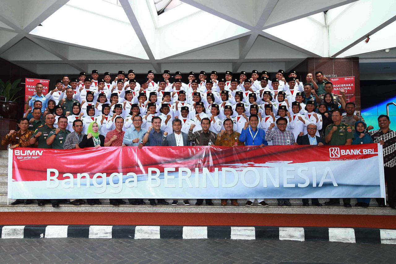 BRI Berikan Beasiswa...