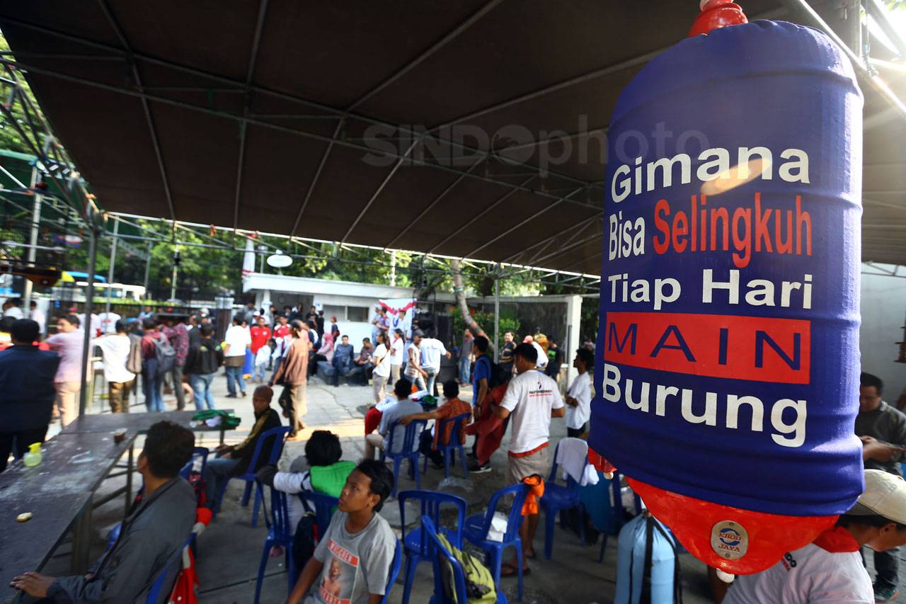Kontes Burung Partai...