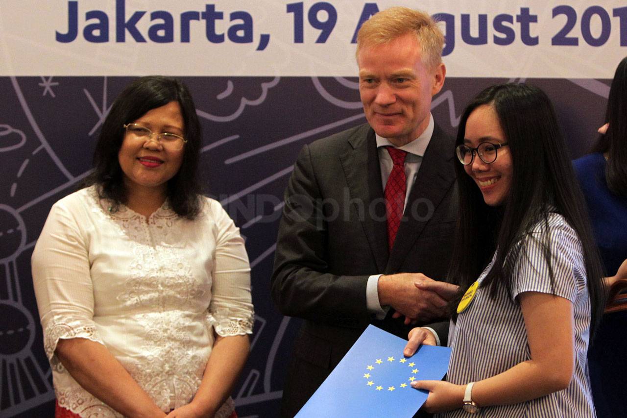 Uni Eropa Berikan Beasiswa...