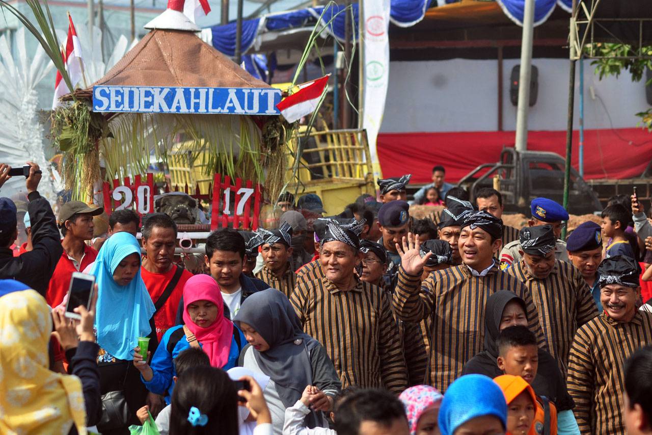 Tradisi Sedekah Laut...