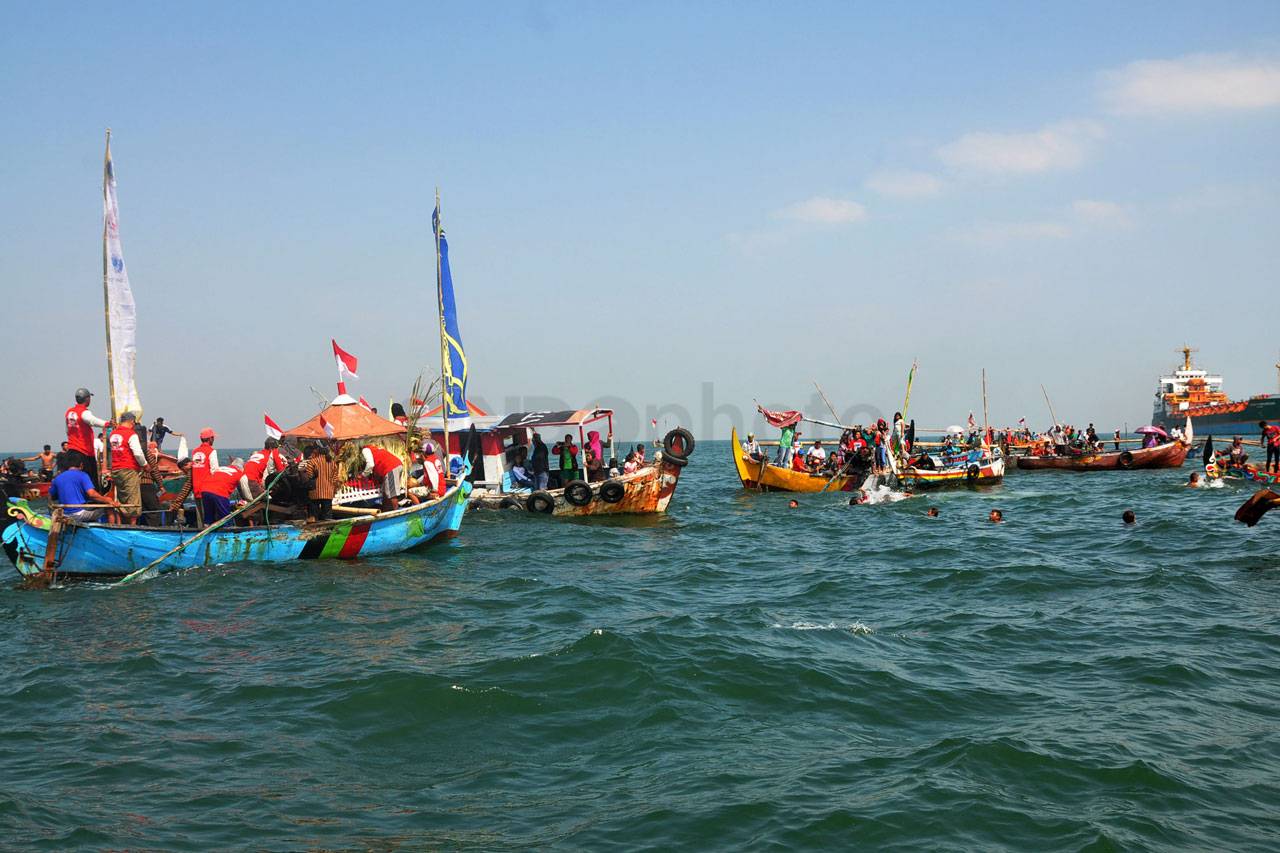 Tradisi Sedekah Laut...
