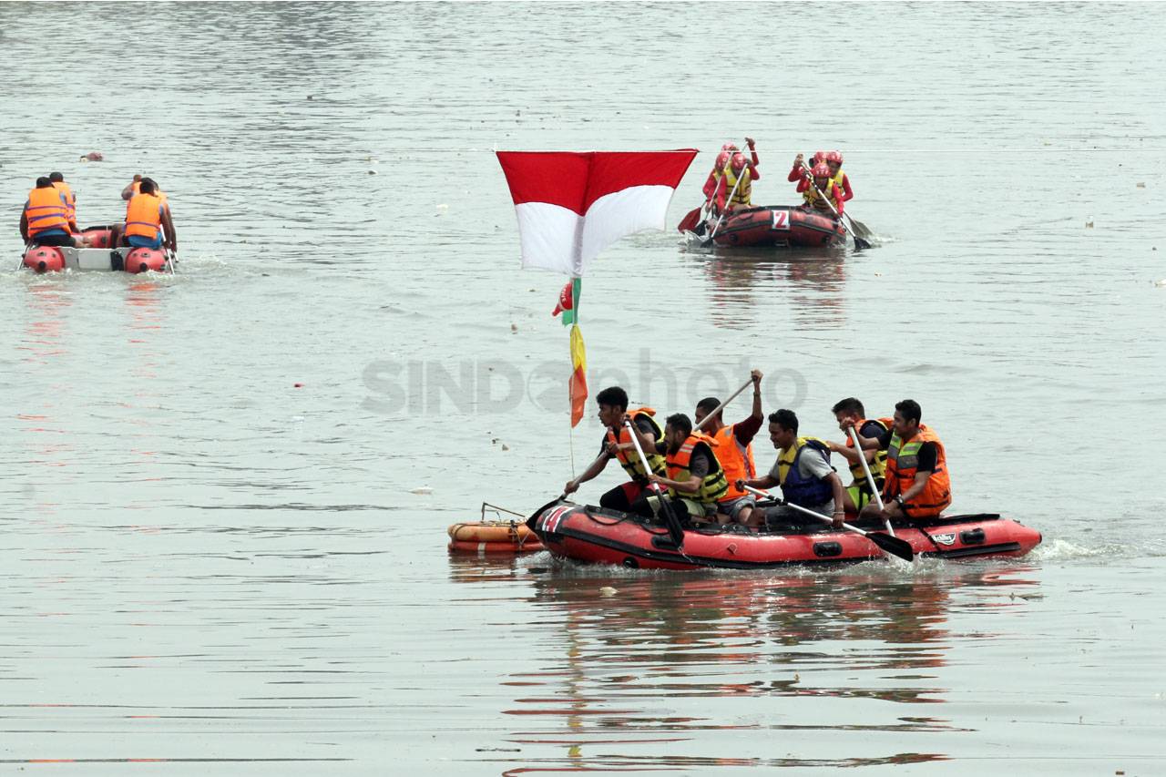 Serunya Lomba Dayung...