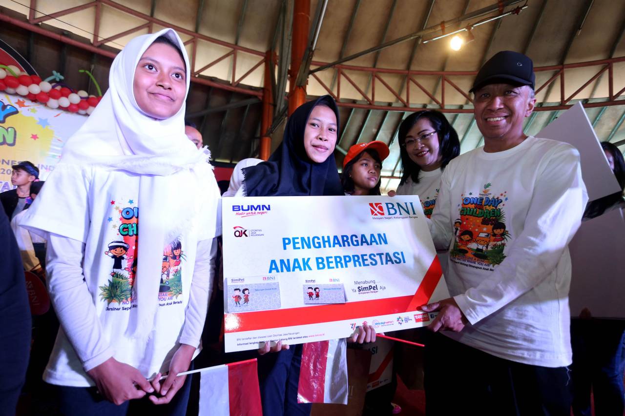Kemensos Bersama OJK...