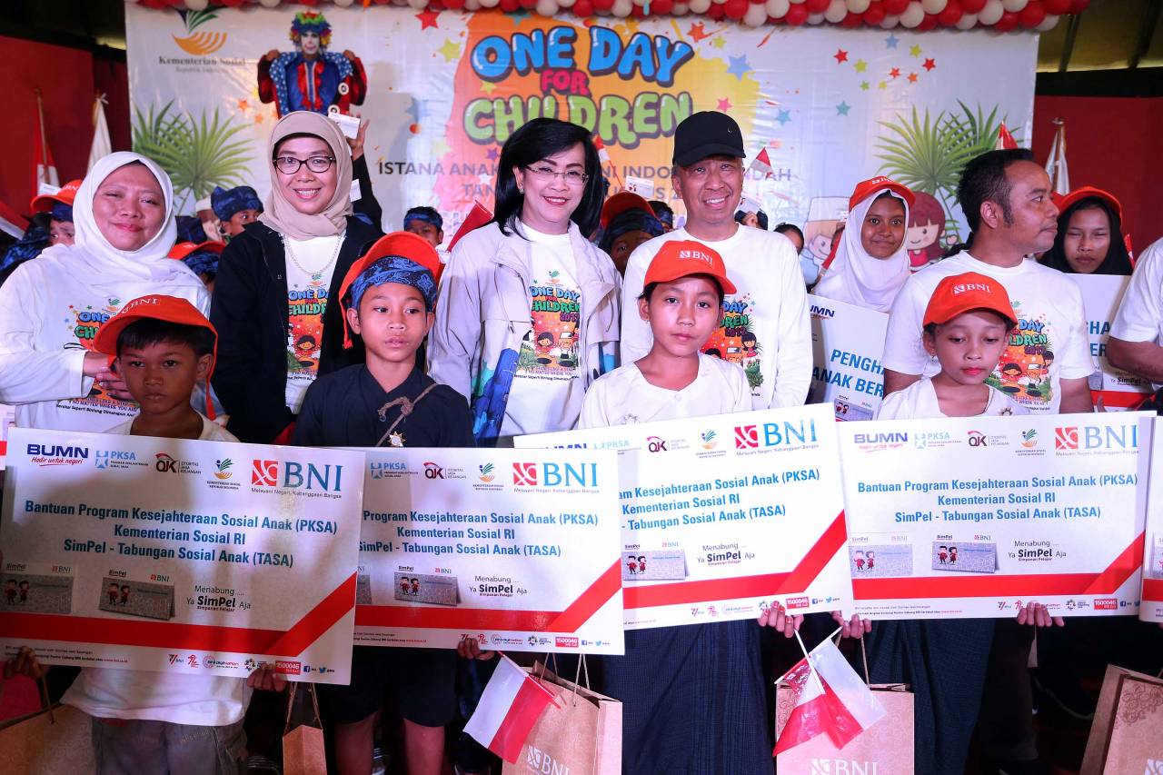 Kemensos Bersama OJK...