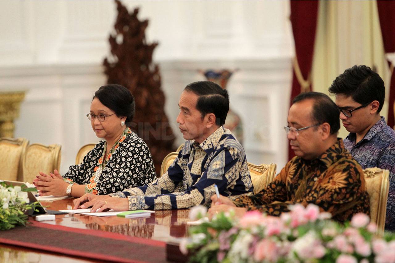 Presiden Jokowi Terima...