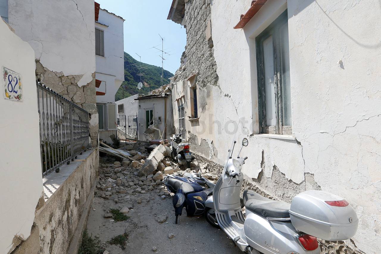 Gempa Guncang Italia,...