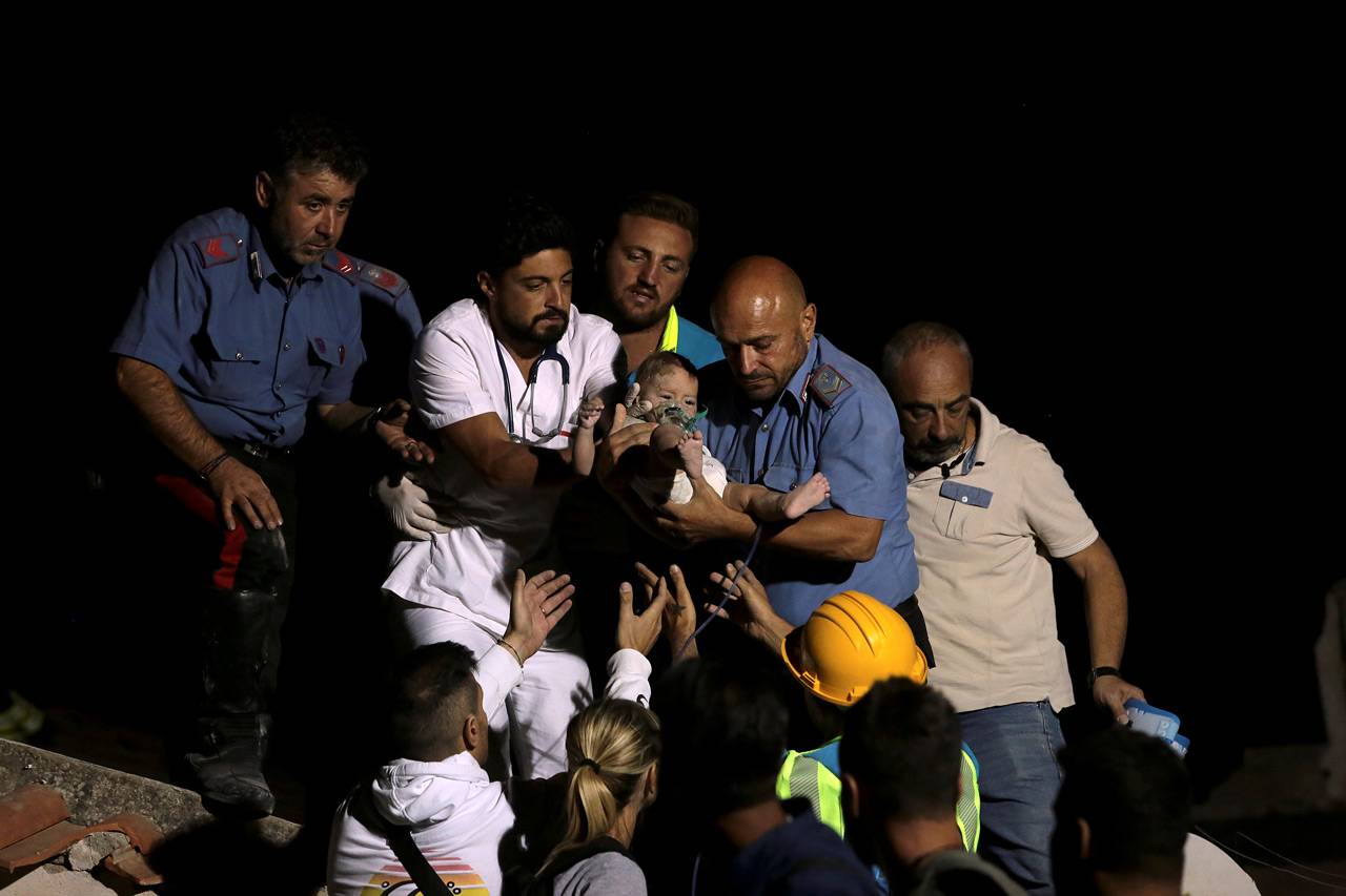 Gempa Guncang Italia,...