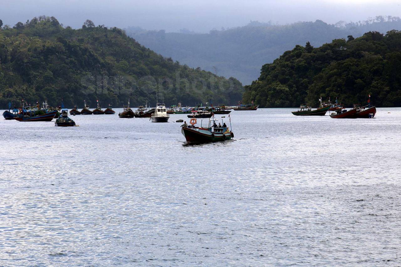 Pantai Tiga Warna, Surga...