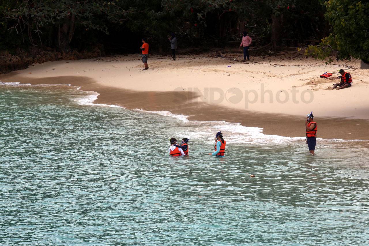 Pantai Tiga Warna, Surga...