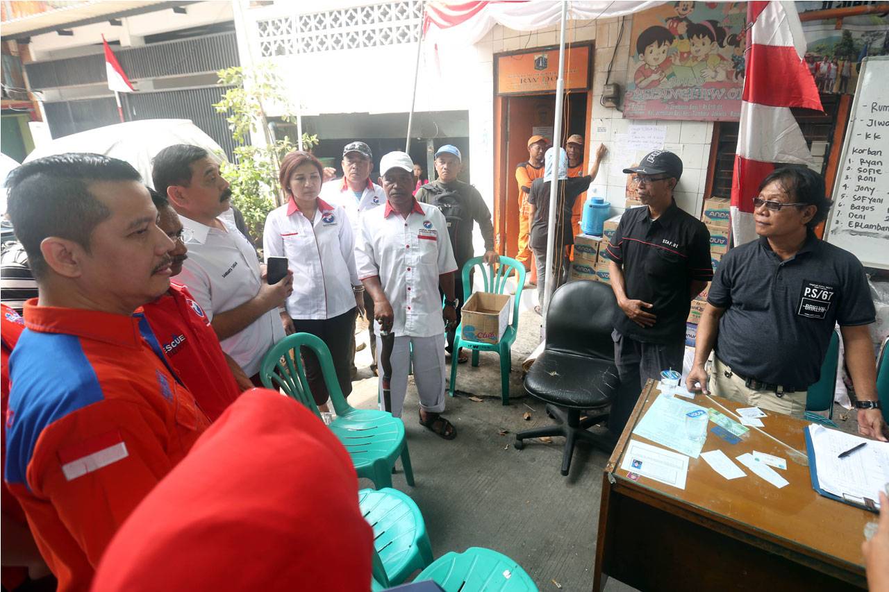 Partai Perindo Berikan...