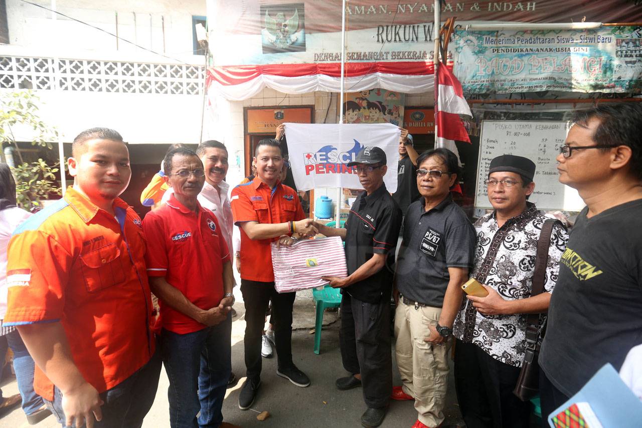 Partai Perindo Berikan...