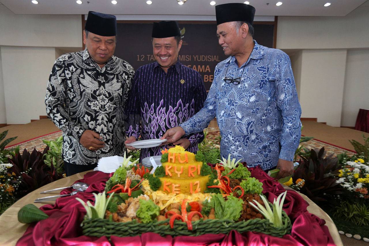 Komisi Yudisial Rayakan...