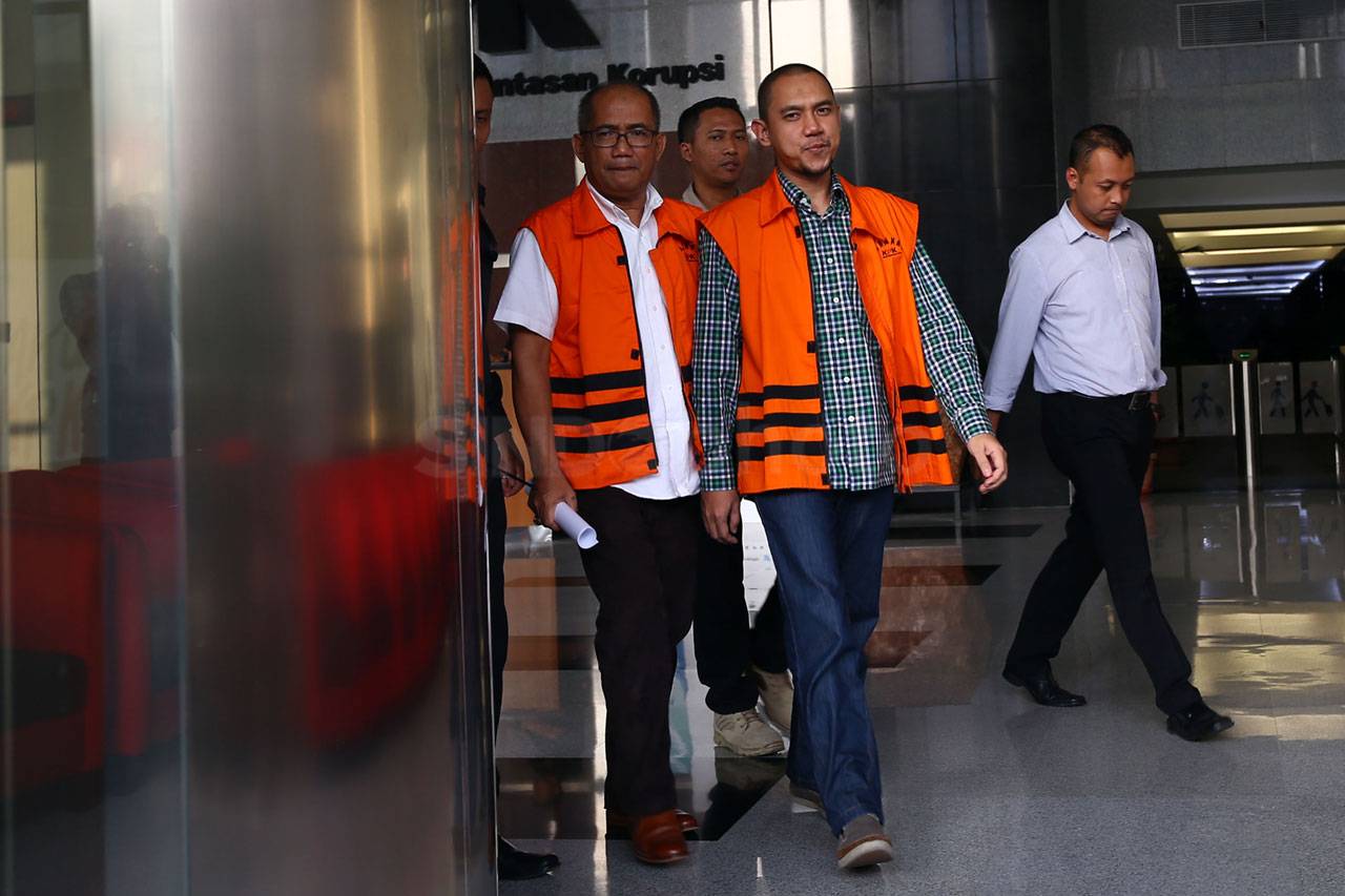 KPK Lanjutkan Pemeriksaan...