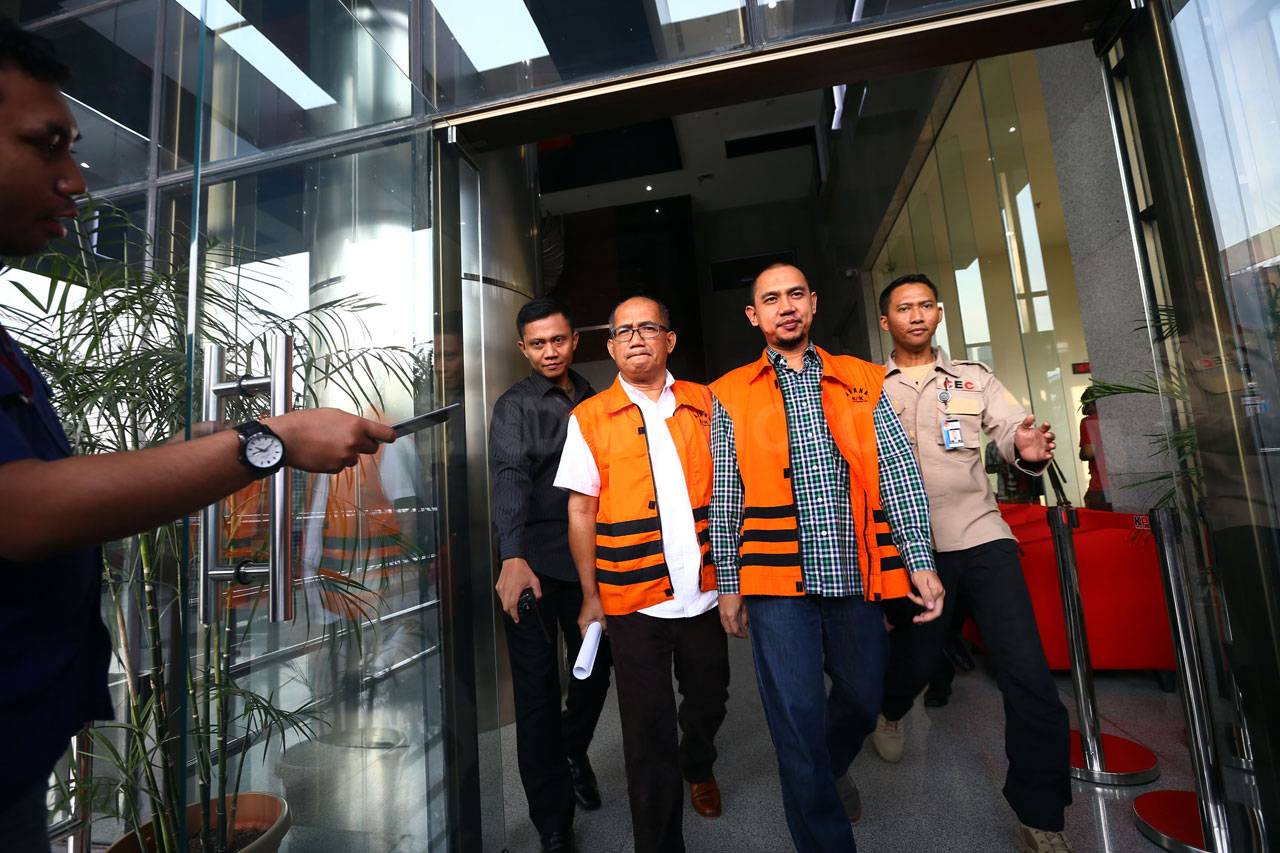 KPK Lanjutkan Pemeriksaan...