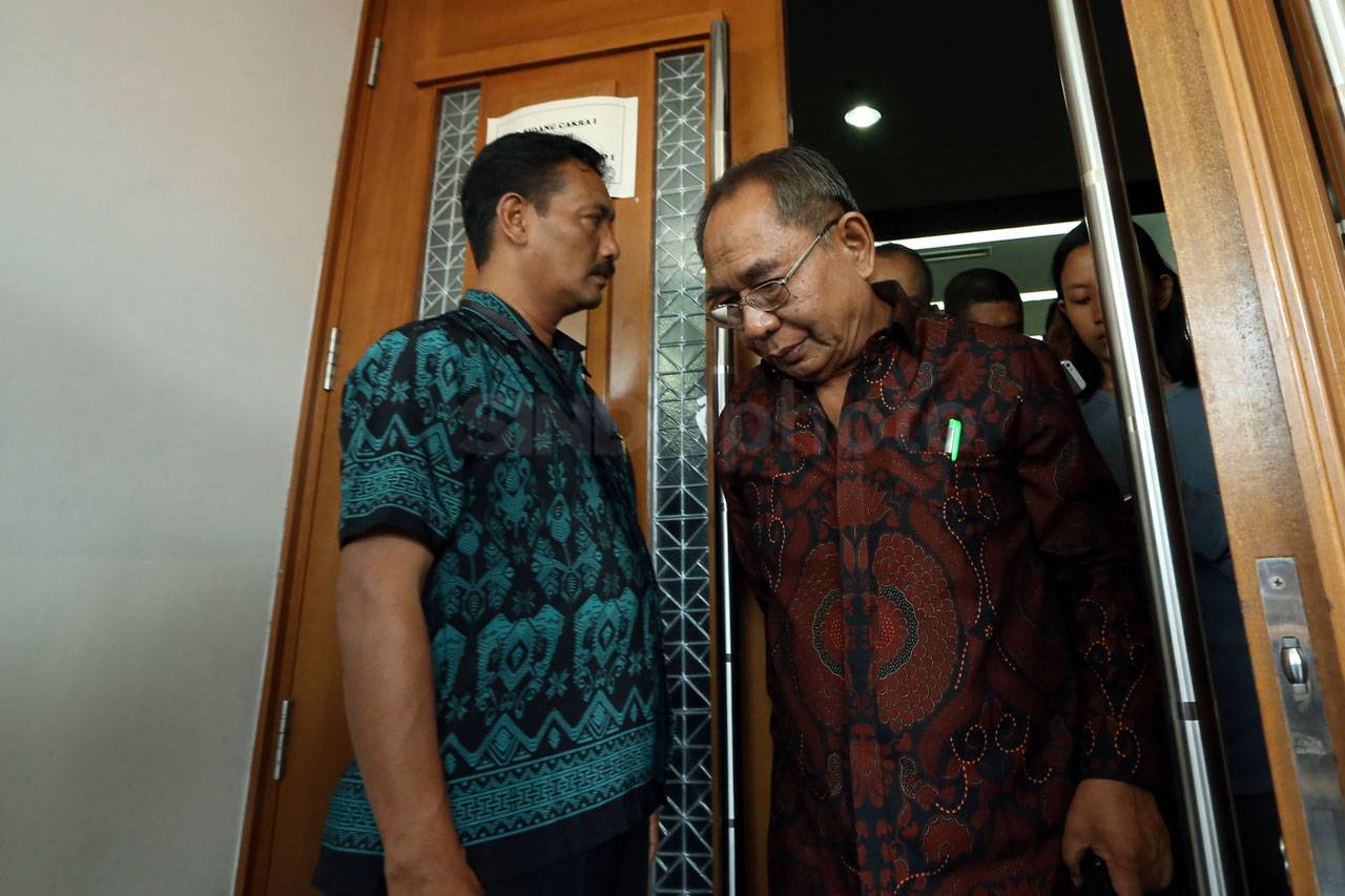Mantan Anggota DPR Charles...