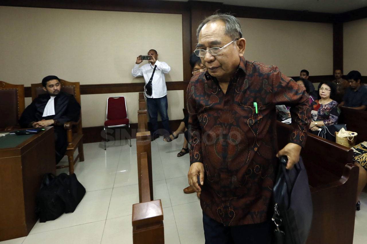 Mantan Anggota DPR Charles...