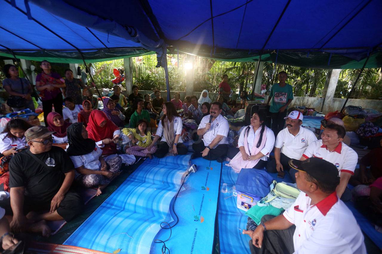Partai Perindo Berikan...