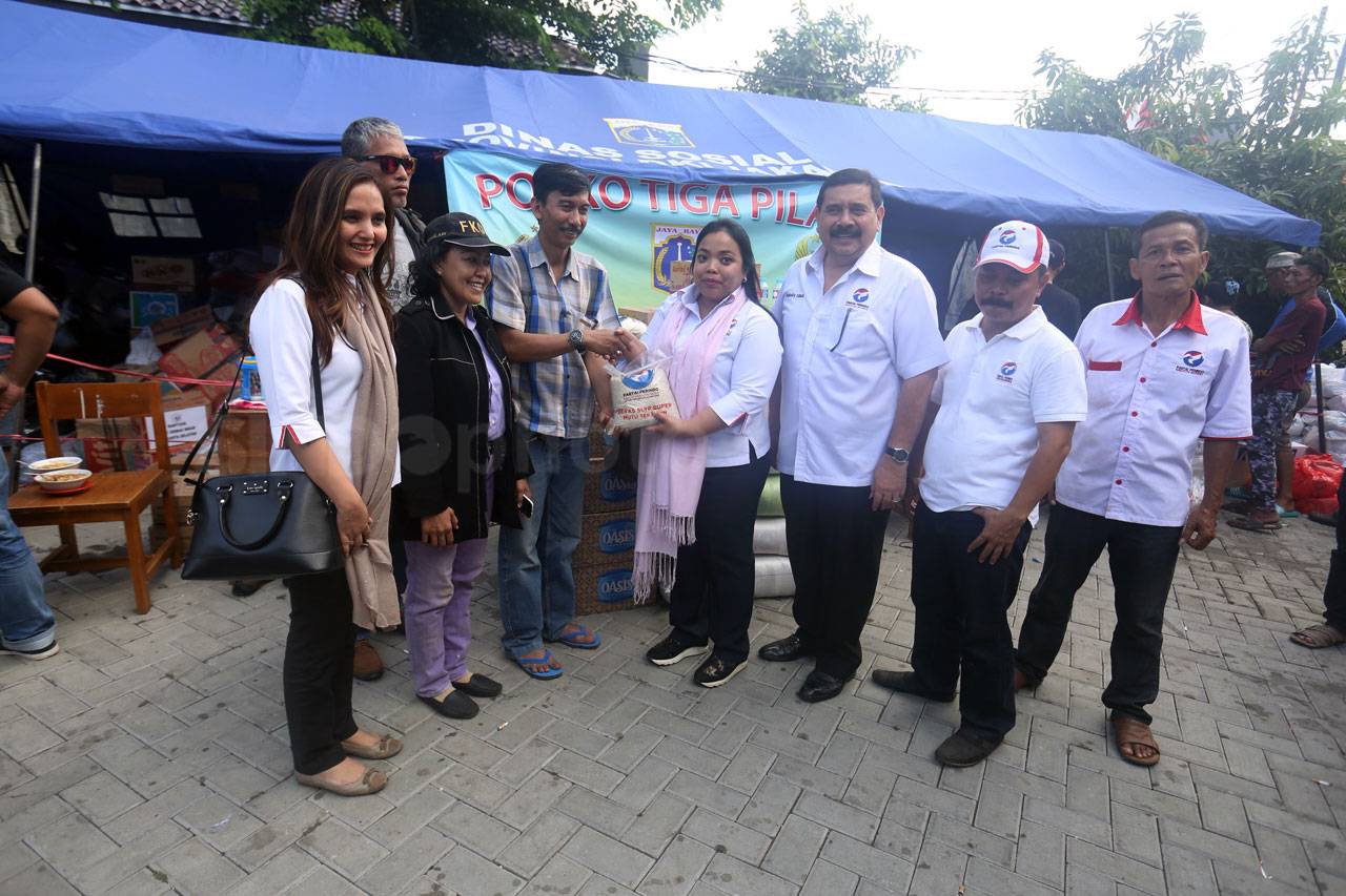 Partai Perindo Berikan...