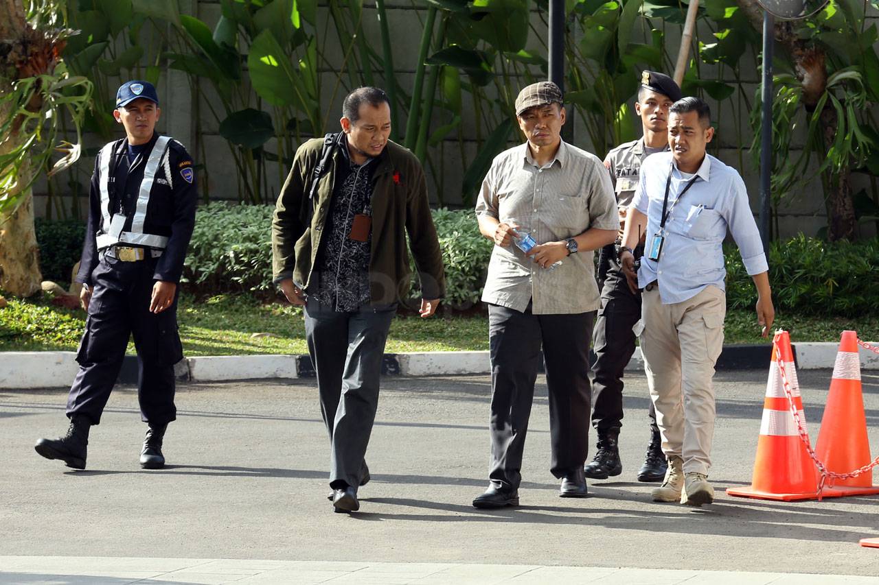 Komisaris PT AGK Adiputra...