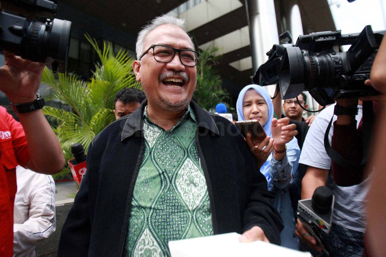 KPK Periksa Mantan Dirut...