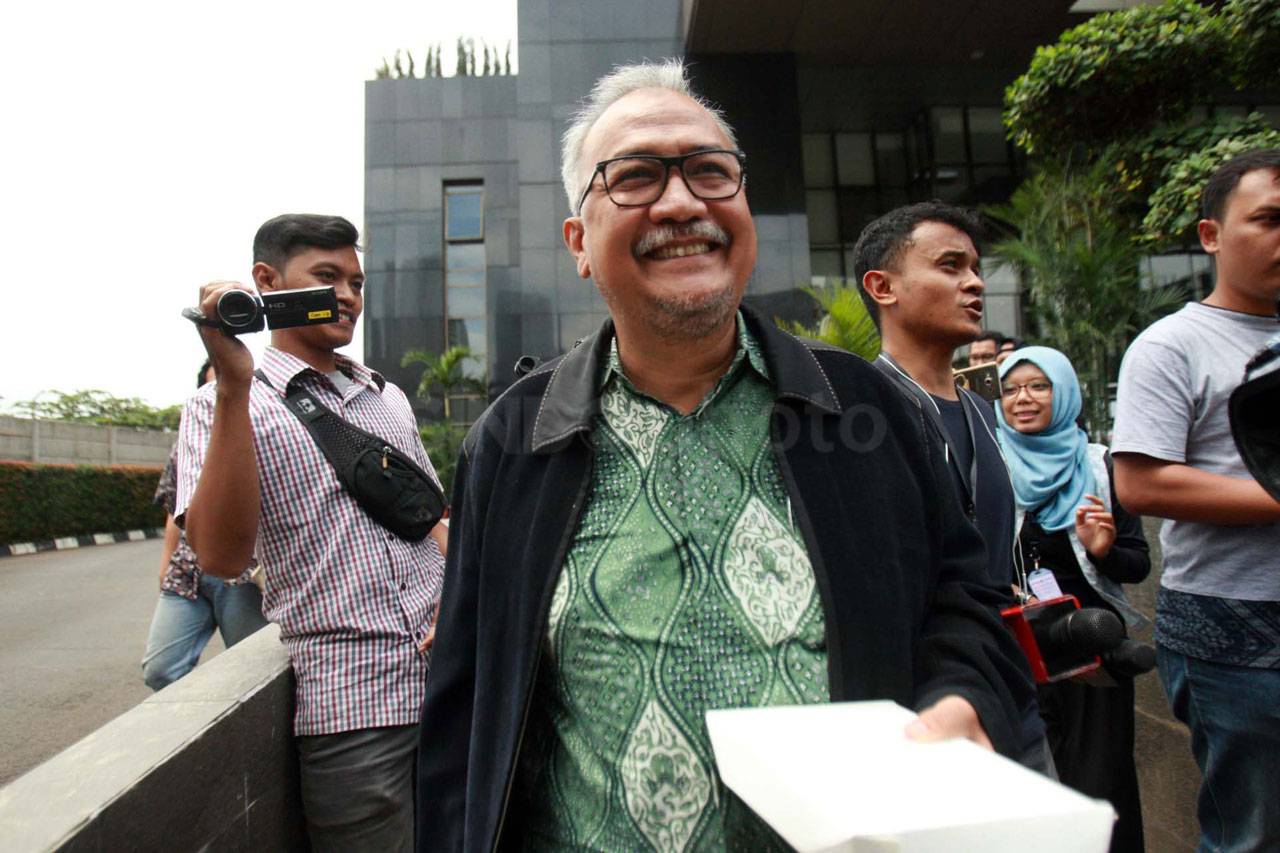 KPK Periksa Mantan Dirut...