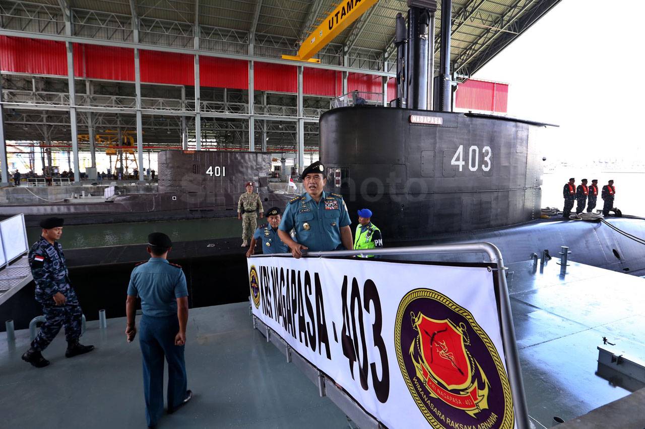 Kapal Selam KRI Nagapasa-403...