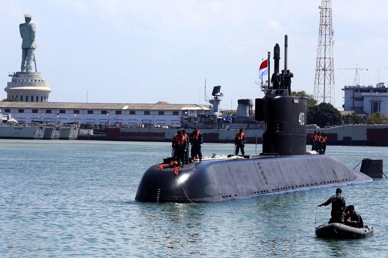 Kapal Selam KRI Nagapasa-403...