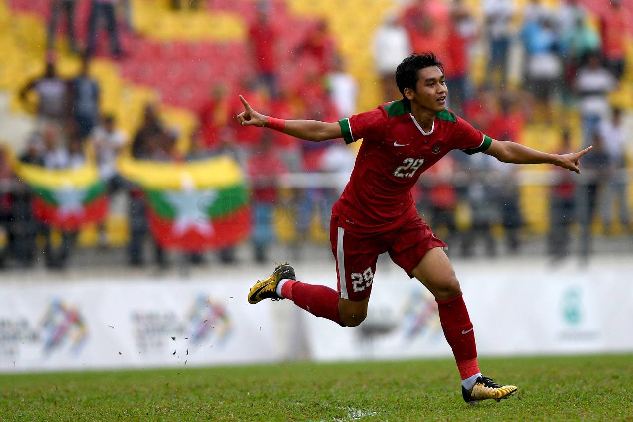 Bungkam Myanmar, Timnas...