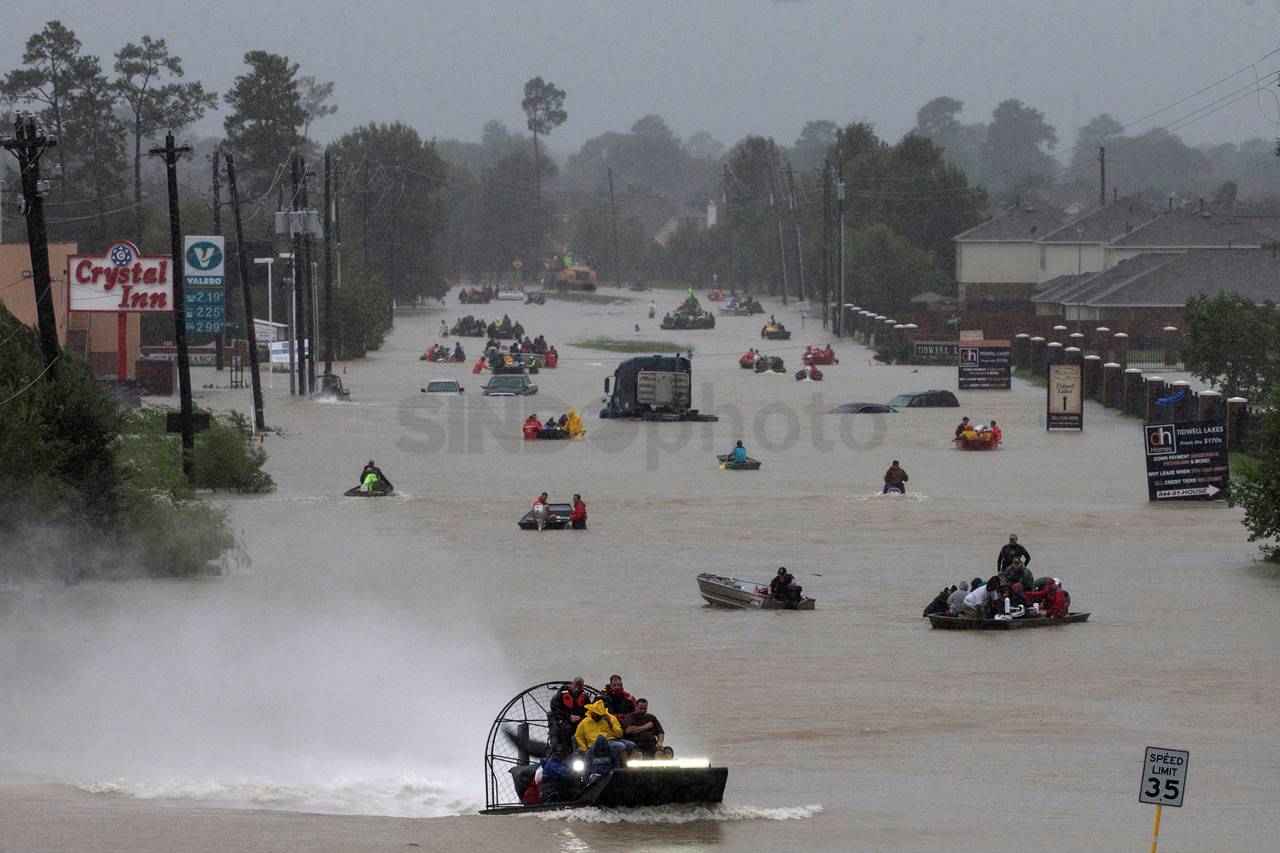 Banjir Akibat Badai...