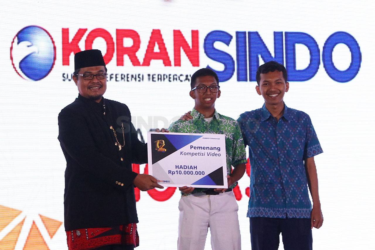 Rayakan Ulang Tahun...