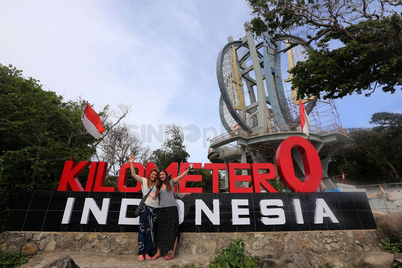 Menjelajah Ujung Barat...