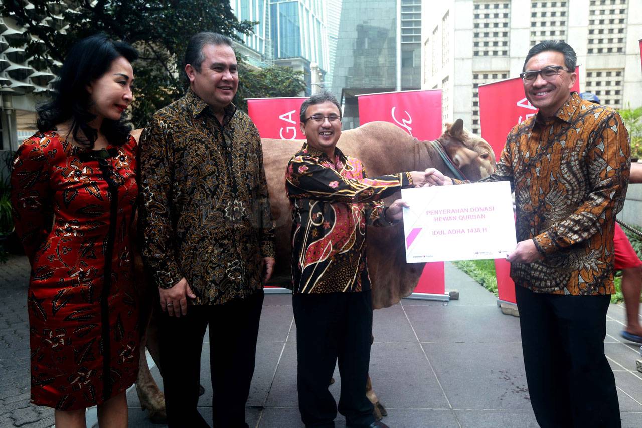 Bank CIMB Niaga Salurkan...