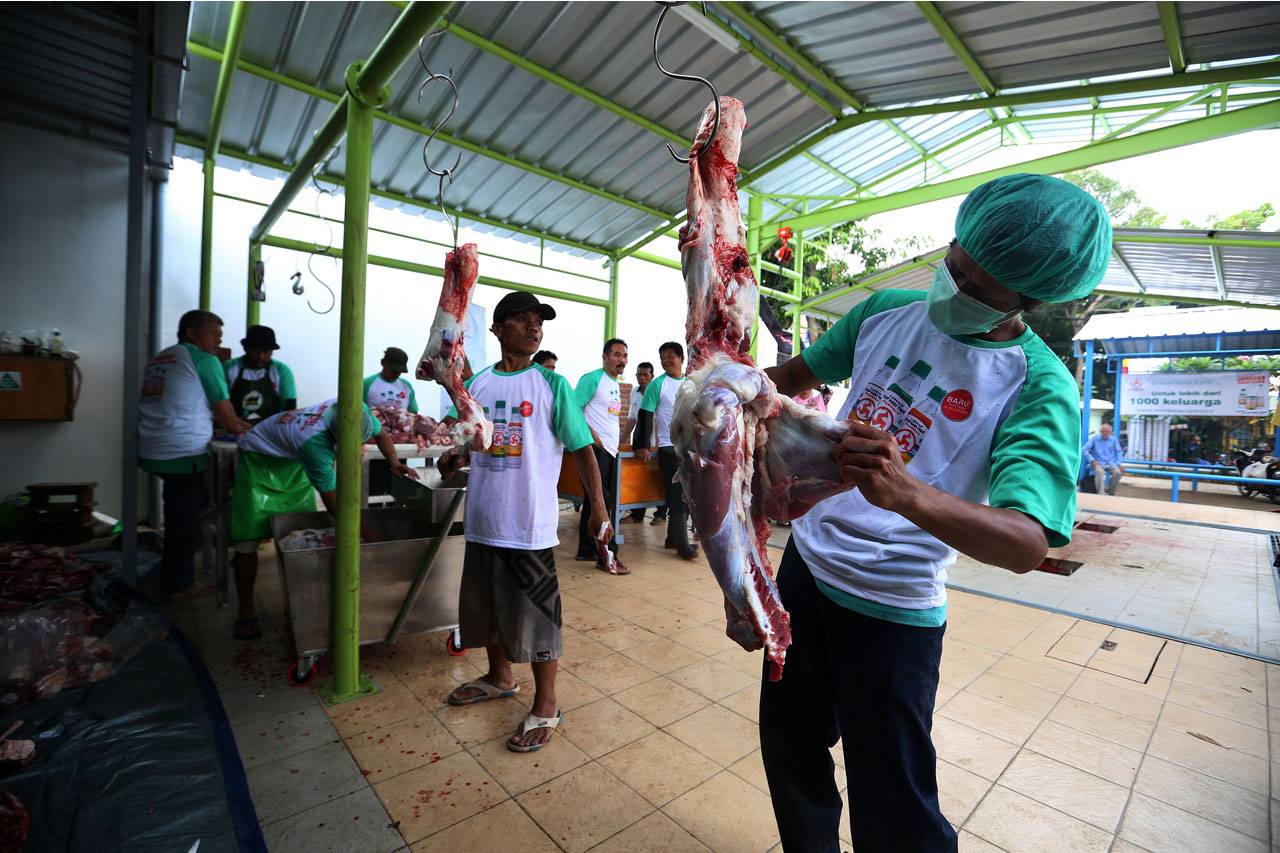 Cap Kaki Tiga Bagikan...