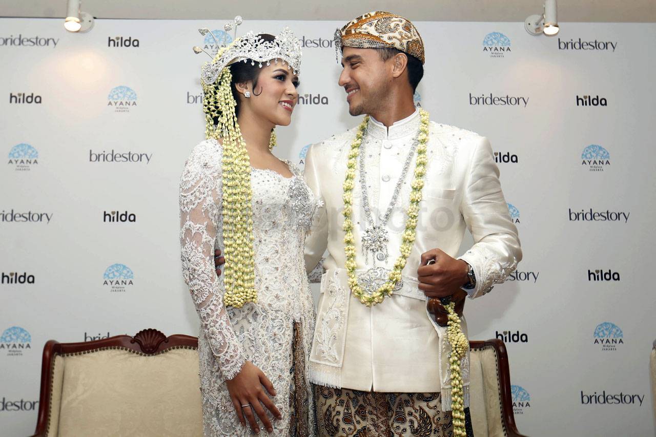 Raisa Resmi Dinikahi...