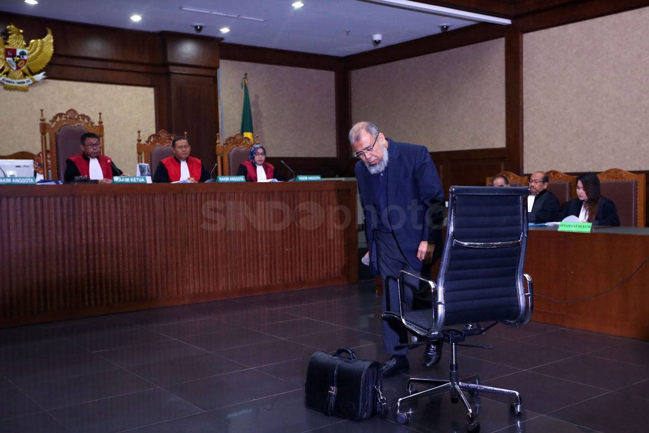 Terbukti Terima Suap,...