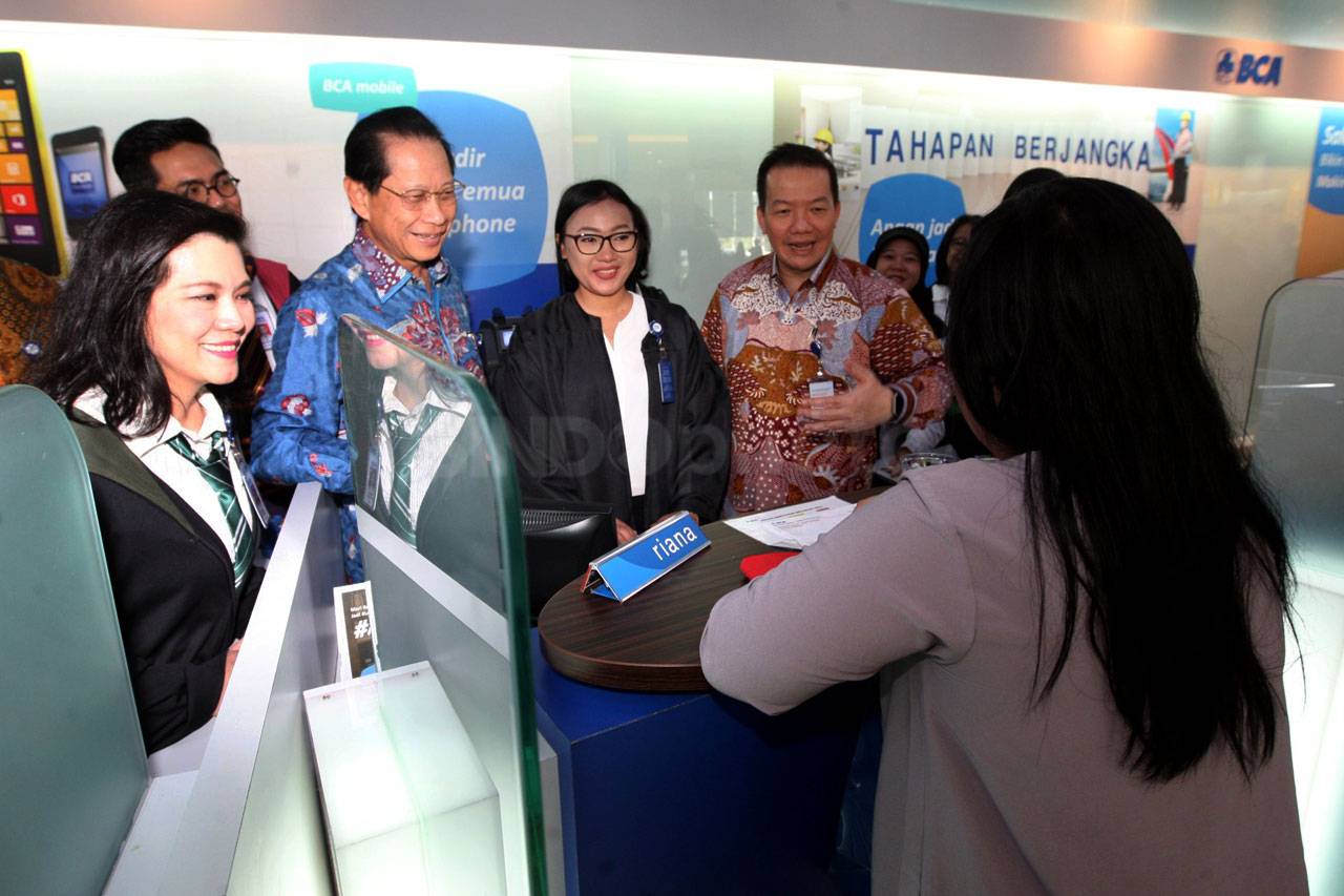 Peringati Hari Pelanggan...