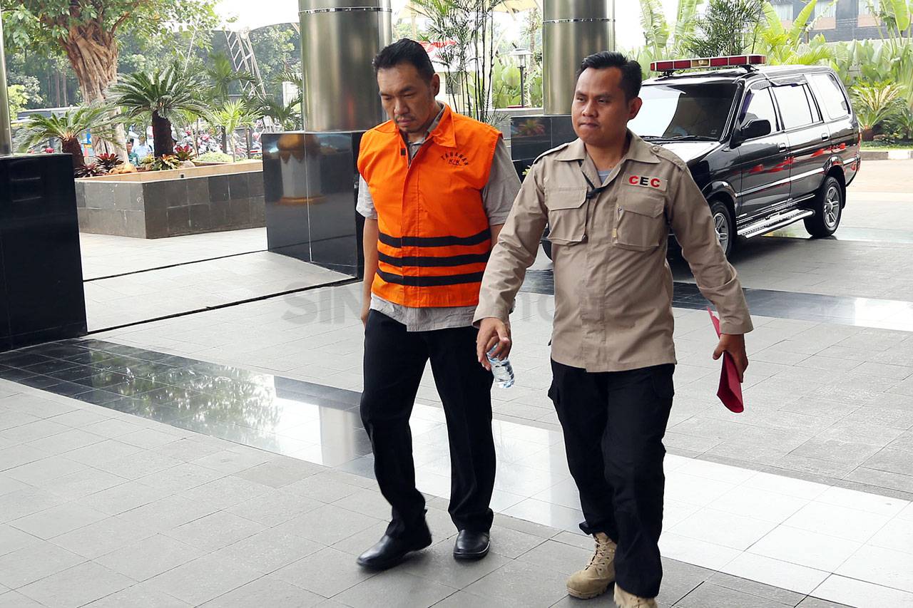 Komisaris PT AGK Adiputra...